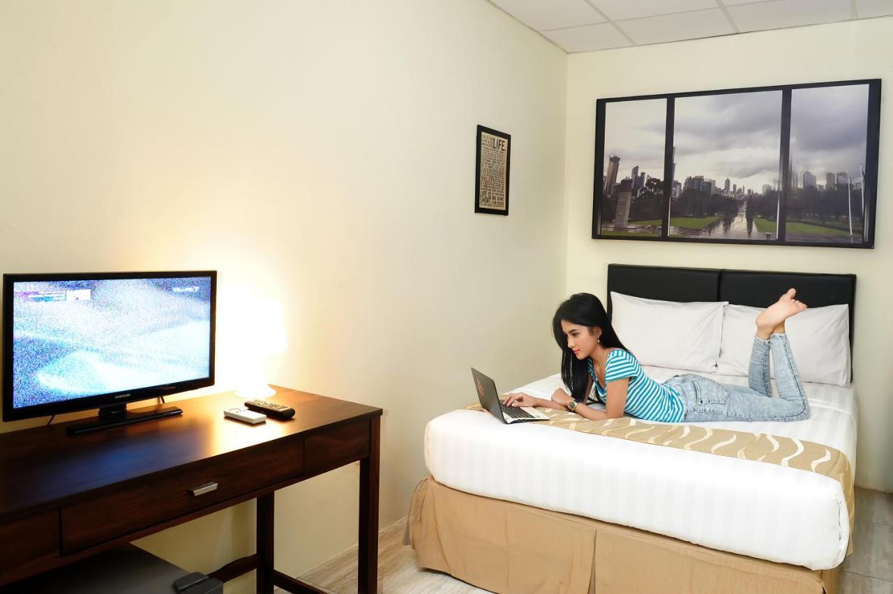 Ds Colive Siliwangi Hotel Semarang Exterior photo